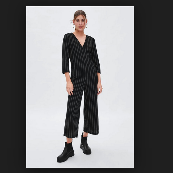zara daisy jumpsuit